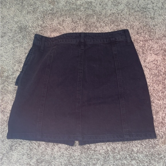 2 forever 21 mini skirts, red and black, size small - Picture 6 of 7